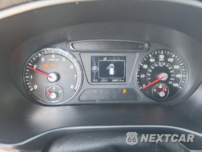 Zdjęcie 9 z 13 samochodu: 2016 KIA SORENTO L VIN:5XYPG4A39GG115405 - miniatura