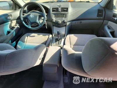 Zdjęcie 8 z 12 samochodu: 2007 HONDA ACCORD EX VIN:1HGCM567X7A038814 - miniatura