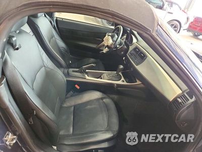 Zdjęcie 10 z 13 samochodu: 2005 BMW Z4 2.5 VIN:4USBT33575LS55768 - miniatura