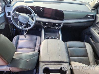 Zdjęcie 8 z 14 samochodu: 2025 CHEVROLET SUBURBAN K1500 Z71 VIN:1GNS6DRDXSR113917 - miniatura