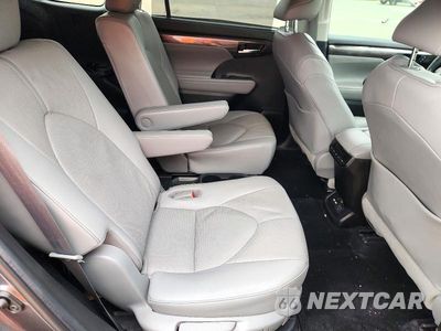 Zdjęcie 11 z 13 samochodu: 2021 TOYOTA HIGHLANDER HYBRID LIMITED VIN:5TDYARAH5MS505205 - miniatura