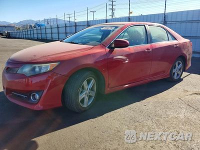 2014 TOYOTA CAMRY SE 4T1BF1FK9EU864403 - główne zdjęcie licytacji z USA - miniatura
