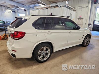 Trzecie zdjęcie samochodu z tyłu: 2015 BMW X5 XDRIVE50I VIN:5UXKR6C53F0J74032 - miniatura