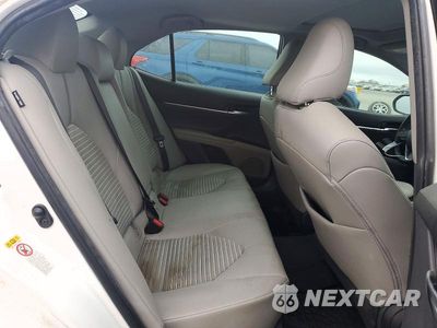 Zdjęcie 10 z 13 samochodu: 2018 TOYOTA CAMRY SE VIN:4T1B11HKXJU128611 - miniatura