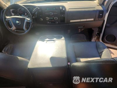 Zdjęcie 8 z 12 samochodu: 2013 CHEVROLET SILVERADO K1500 LT VIN:1GCRKSE79DZ216370 - miniatura