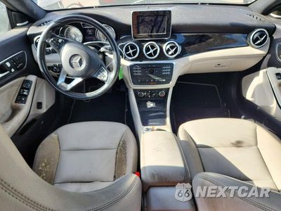 Zdjęcie 8 z 12 samochodu: 2015 MERCEDES-BENZ CLA 250 VIN:WDDSJ4EB5FN207895 - miniatura