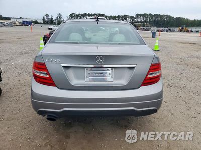 Zdjęcie 6 z 12 samochodu: 2012 MERCEDES-BENZ C 250 VIN:WDDGF4HB9CA724185 - miniatura