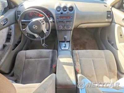 Zdjęcie 8 z 12 samochodu: 2009 NISSAN ALTIMA 2.5 VIN:1N4AL21E09C108623 - miniatura