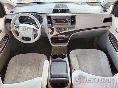 Zdjęcie 8 z 13 samochodu: 2014 TOYOTA SIENNA LE VIN:5TDKK3DC3ES438881 - miniatura