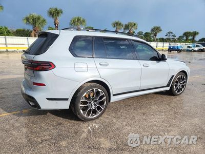 Trzecie zdjęcie samochodu z tyłu: 2024 BMW X7 XDRIVE40I VIN:5UX23EM03R9S28380 - miniatura