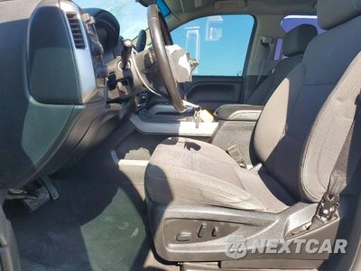 Zdjęcie 7 z 12 samochodu: 2018 CHEVROLET SILVERADO K1500 LT VIN:3GCUKREC0JG479729 - miniatura