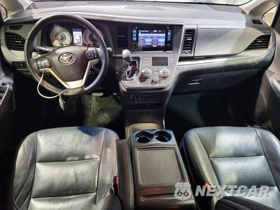 Zdjęcie 8 z 13 samochodu: 2015 TOYOTA SIENNA SPORT VIN:5TDXK3DC7FS579458 - miniatura