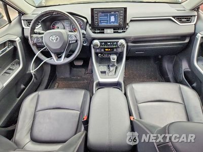Zdjęcie 8 z 13 samochodu: 2019 TOYOTA RAV4 XLE PREMIUM VIN:JTMA1RFV9KD504549 - miniatura