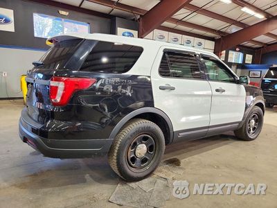 Trzecie zdjęcie samochodu z tyłu: 2019 FORD EXPLORER POLICE INTERCEPTOR VIN:1FM5K8AR4KGB23916 - miniatura