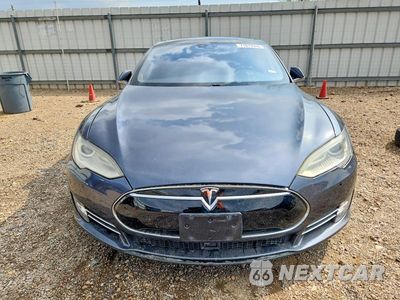 Piąte zdjęcie samochodu w środku: 2014 TESLA MODEL S VIN:5YJSA1H21EFP63932 - miniatura