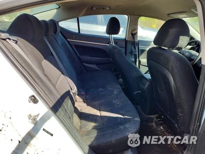 Zdjęcie 10 z 12 samochodu: 2019 HYUNDAI ELANTRA SEL VIN:5NPD84LF3KH407351 - miniatura