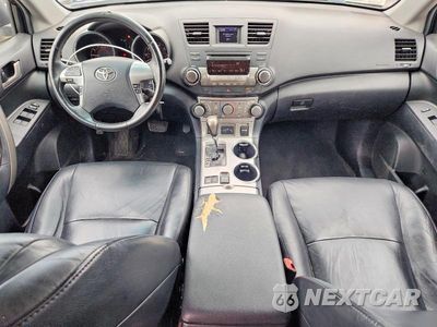 Zdjęcie 8 z 13 samochodu: 2012 TOYOTA HIGHLANDER SE VIN:5TDBK3EH6CS158881 - miniatura