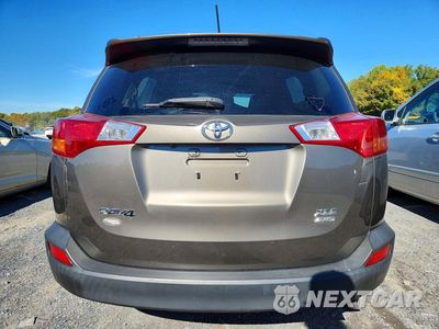Zdjęcie 6 z 13 samochodu: 2015 TOYOTA RAV4 XLE VIN:JTMRFREV1FD157701 - miniatura