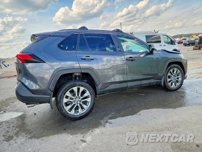 Trzecie zdjęcie samochodu z tyłu: 2025 TOYOTA RAV4 XLE PREMIUM VIN:2T3A1RFV6SW568647 - miniatura