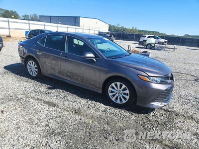 Czwarte zdjęcie samochodu z boku: 2019 TOYOTA CAMRY LE VIN:4T1B11HK7KU194146 - miniatura