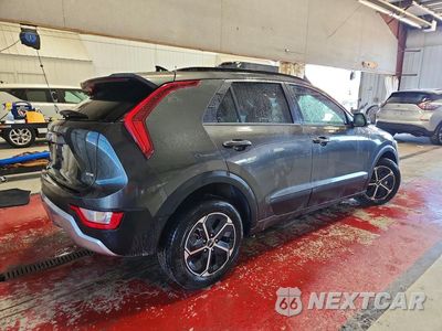 Trzecie zdjęcie samochodu z tyłu: 2025 KIA NIRO LX VIN:KNDCP3LEXS5308011 - miniatura
