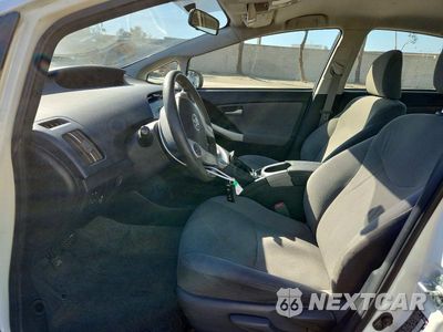 Zdjęcie 7 z 13 samochodu: 2015 TOYOTA PRIUS TWO VIN:JTDKN3DU7F0450892 - miniatura