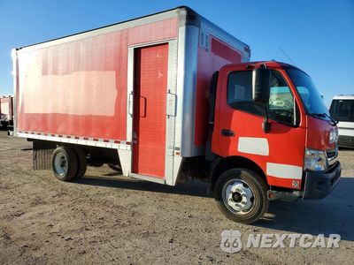 Czwarte zdjęcie samochodu z boku: 2018 HINO 195 BOX TRUCK VIN:JHHSDM2H1JK006416 - miniatura