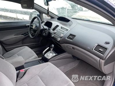 Piąte zdjęcie samochodu w środku: 2008 HONDA CIVIC LX VIN:1HGFA16568L019776 - miniatura