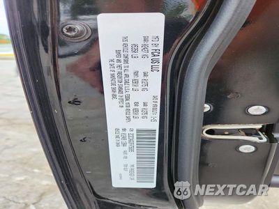 Zdjęcie 12 z 12 samochodu: 2015 CHRYSLER 300 S VIN:2C3CCAGG3FH756895 - miniatura