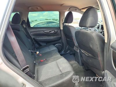 Zdjęcie 10 z 12 samochodu: 2018 NISSAN ROGUE S VIN:KNMAT2MT8JP520631 - miniatura