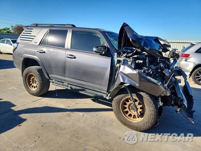 Czwarte zdjęcie samochodu z boku: 2021 TOYOTA 4RUNNER SR5 PREMIUM VIN:JTENU5JR9M5965092 - miniatura