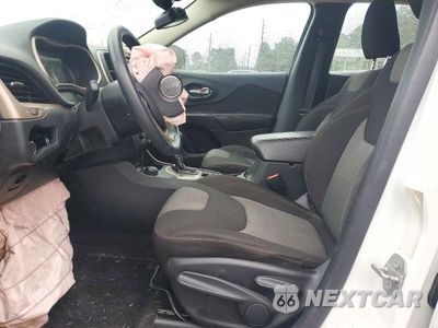 Zdjęcie 7 z 13 samochodu: 2016 JEEP CHEROKEE SPORT VIN:1C4PJMAB2GW132686 - miniatura