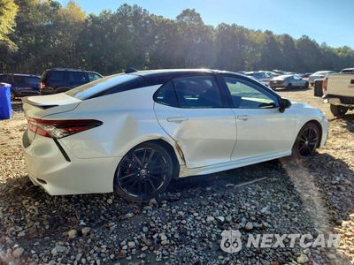 Trzecie zdjęcie samochodu z tyłu: 2023 TOYOTA CAMRY XSE VIN:4T1K61AK2PU158108 - miniatura