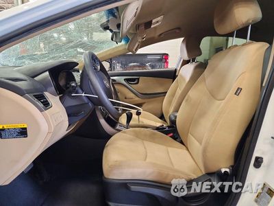 Zdjęcie 7 z 12 samochodu: 2013 HYUNDAI ELANTRA GLS VIN:5NPDH4AE2DH163656 - miniatura