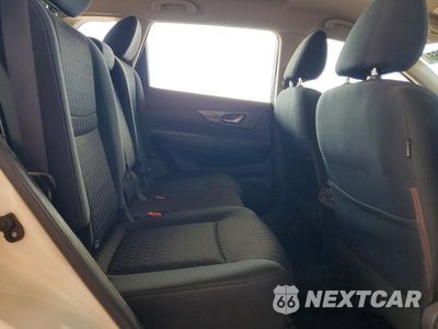 Zdjęcie 11 z 14 samochodu: 2017 NISSAN ROGUE S VIN:KNMAT2MT8HP585327 - miniatura