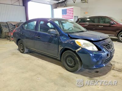 Czwarte zdjęcie samochodu z boku: 2012 NISSAN VERSA 1.6 S VIN:3N1CN7AP2CL910634 - miniatura