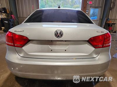 Zdjęcie 6 z 12 samochodu: 2014 VOLKSWAGEN PASSAT SE VIN:1VWBT7A38EC049645 - miniatura
