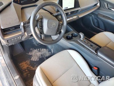 Zdjęcie 8 z 12 samochodu: 2026 TOYOTA PRIUS XLE VIN:JTDACAAU0T3067249 - miniatura