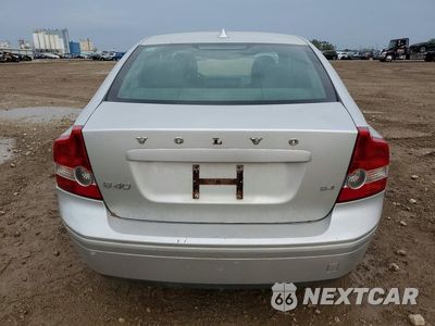 Zdjęcie 6 z 12 samochodu: 2007 VOLVO S40 2.4I VIN:YV1MS382772283153 - miniatura