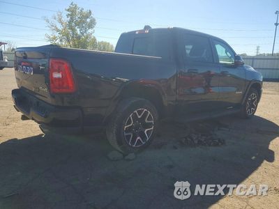 Trzecie zdjęcie samochodu z tyłu: 2025 RAM 1500 LARAMIE VIN:1C6SRFJP9SN730838 - miniatura