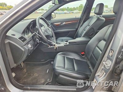 Zdjęcie 7 z 12 samochodu: 2009 MERCEDES-BENZ C 300 4MATIC VIN:WDDGF81X59R062337 - miniatura