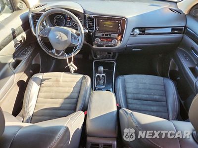 Zdjęcie 8 z 13 samochodu: 2019 MITSUBISHI OUTLANDER SE VIN:JA4AZ3A39KZ044947 - miniatura