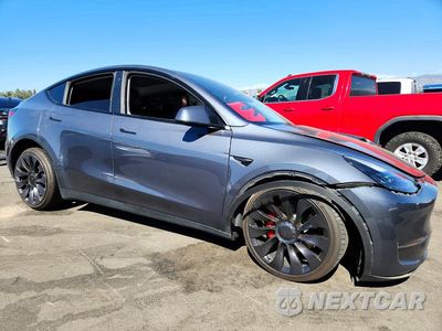 Czwarte zdjęcie samochodu z boku: 2023 TESLA MODEL Y VIN:7SAYGDEF6PF707556 - miniatura