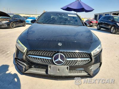 Piąte zdjęcie samochodu w środku: 2021 MERCEDES-BENZ A 220 4MATIC VIN:W1K3G4FB5MJ272090 - miniatura