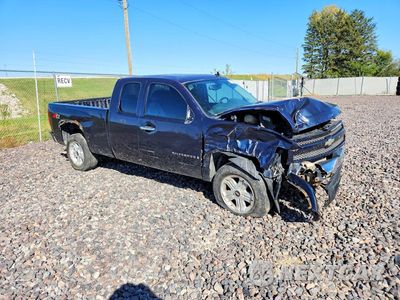 Czwarte zdjęcie samochodu z boku: 2008 CHEVROLET SILVERADO K1500 VIN:1GCEK19058Z180396 - miniatura