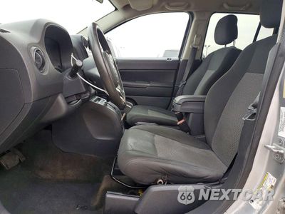 Zdjęcie 7 z 13 samochodu: 2014 JEEP COMPASS SPORT VIN:1C4NJCBA7ED545932 - miniatura