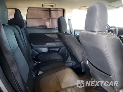 Zdjęcie 11 z 14 samochodu: 2018 MITSUBISHI OUTLANDER ES VIN:JA4AD2A35JJ004838 - miniatura