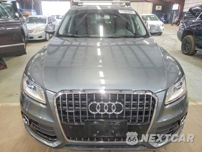 Piąte zdjęcie samochodu w środku: 2017 AUDI Q5 PREMIUM VIN:WA1C2AFP3HA089645 - miniatura
