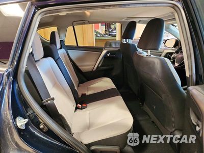 Zdjęcie 11 z 13 samochodu: 2018 TOYOTA RAV4 XLE VIN:JTMRFREV9JJ178371 - miniatura