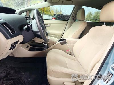 Zdjęcie 7 z 12 samochodu: 2013 TOYOTA PRIUS TWO VIN:JTDKN3DU1D5689841 - miniatura